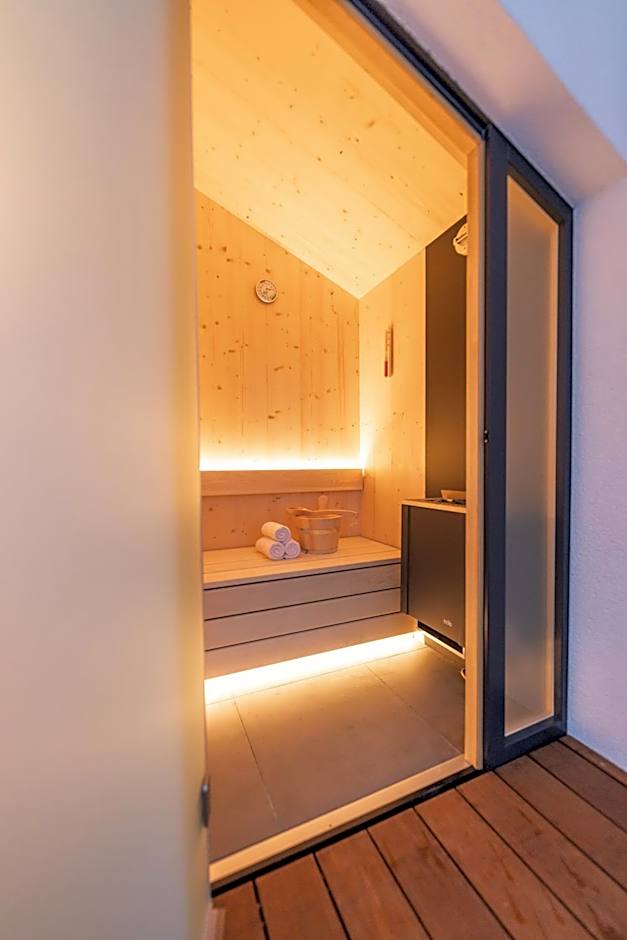 Max Mountain Apartments