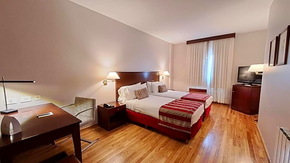 Photo 1 of 4 of Superior 2 Beds