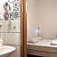 Hostel Helvetia - Private Rooms in City Center