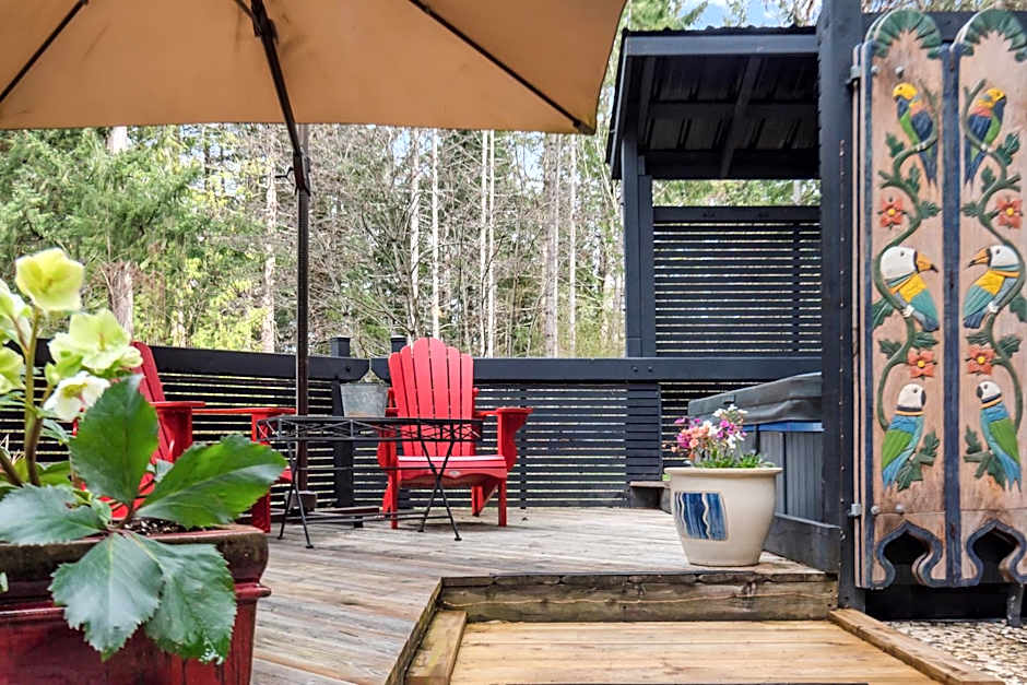 Salt Spring Carriage House B&B