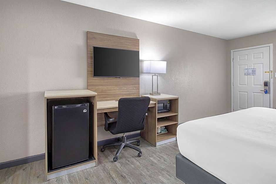 SureStay Hotel by Best Western Spring North Houston
