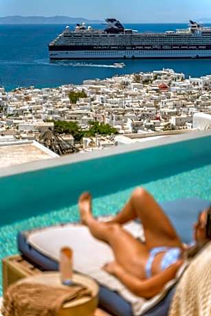 Νumi Boutique Hotel