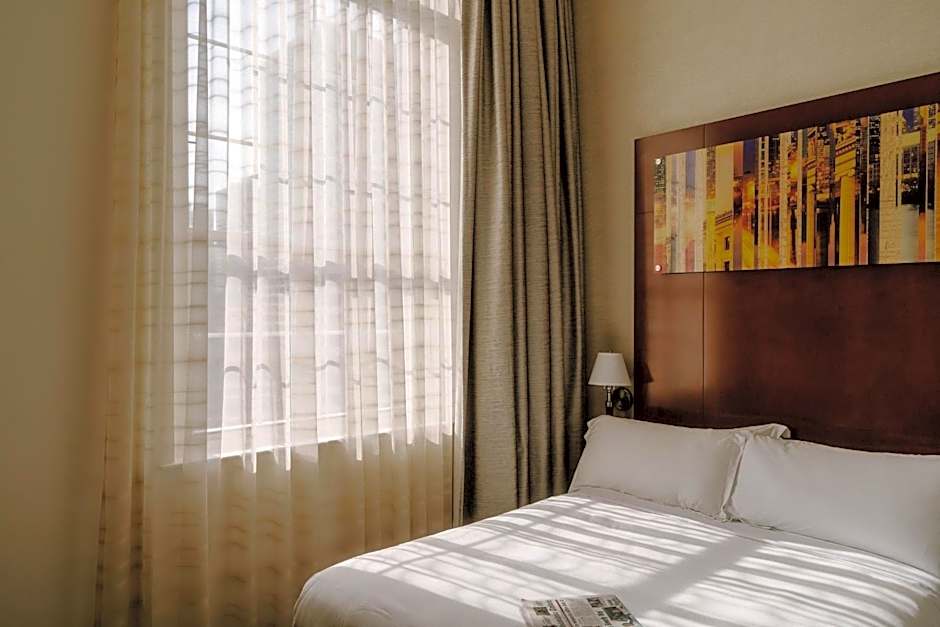Club Quarters Hotel in Philadelphia