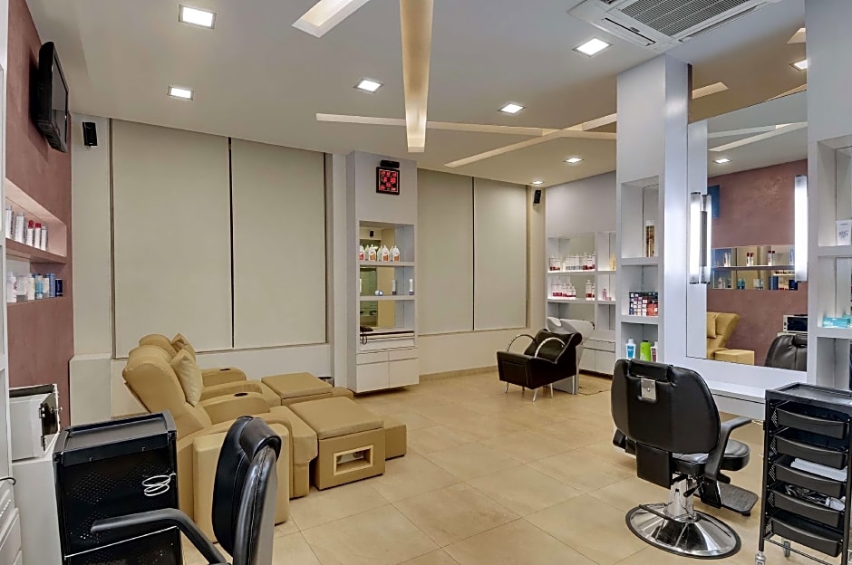 Express Inn The Business Luxury Hotel