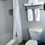 Holiday Inn Express Hotel & Suites Evanston By IHG