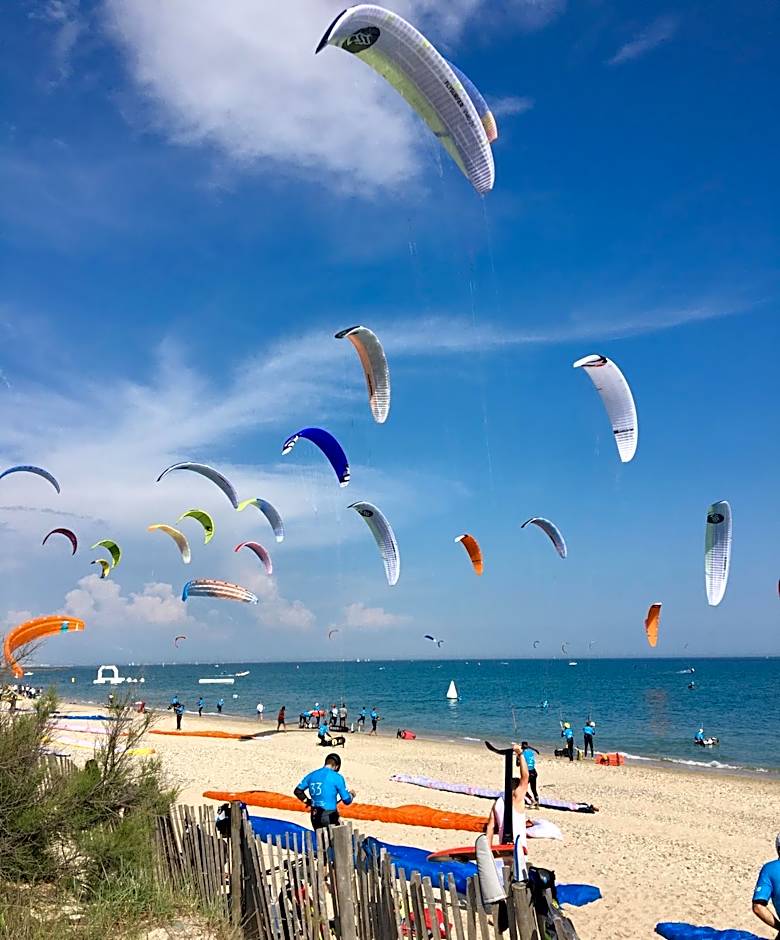 Amerique Hotel Palavas Montpellier Sud -LOGIS-