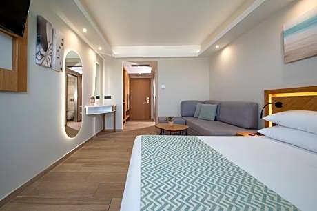 Superior Single Room with Land View