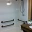 Holiday Inn Express & Suites New Buffalo, MI by IHG