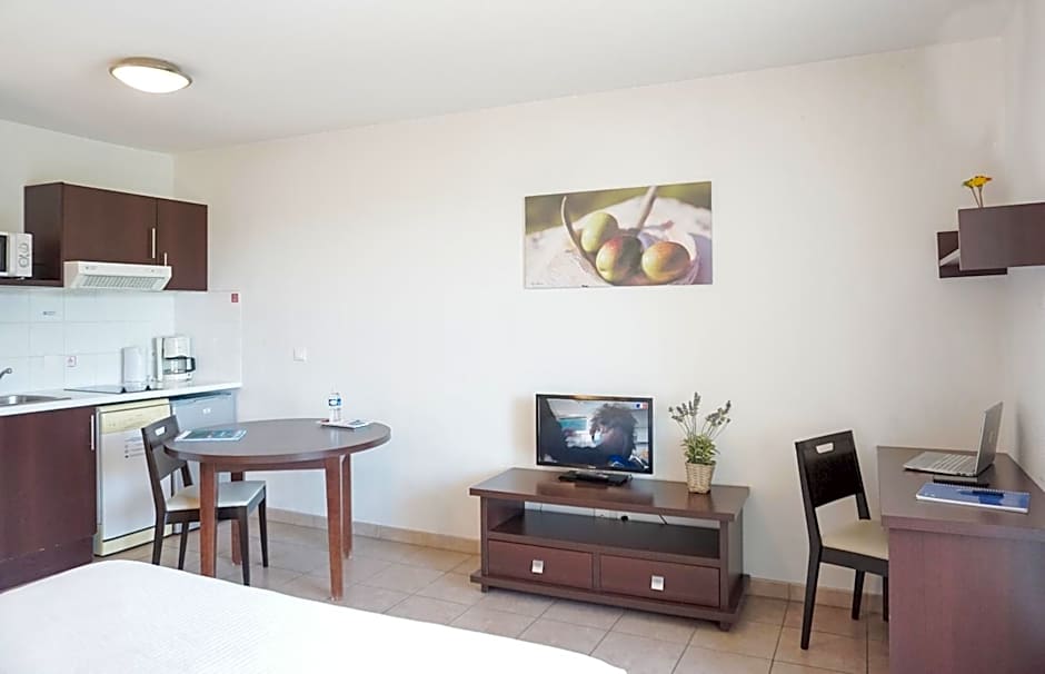 Comfort Aparthotel Six-Fours