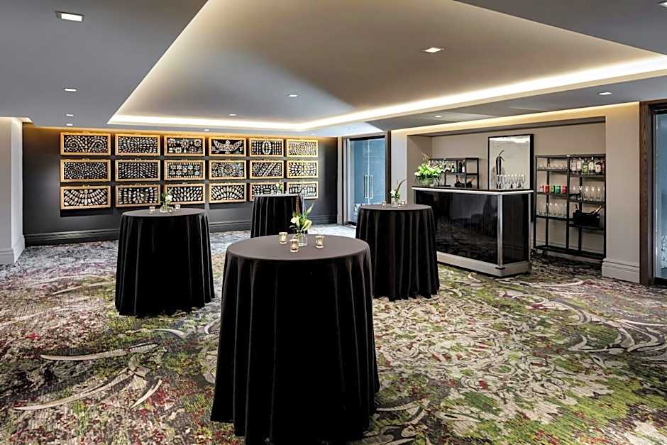 Grand Bohemian Lodge Greenville, Autograph Collection