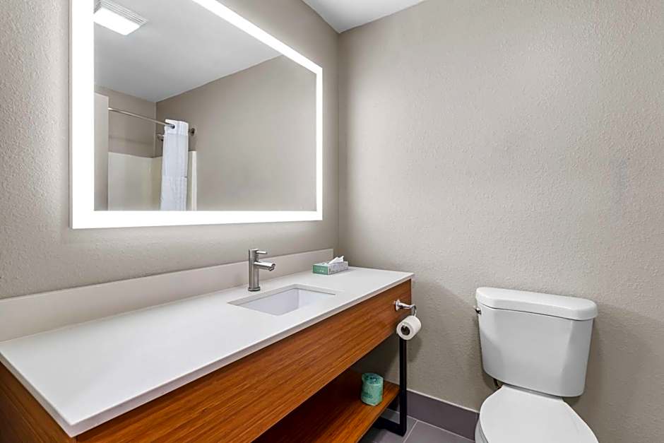 Days Inn & Suites by Wyndham Ridgeland