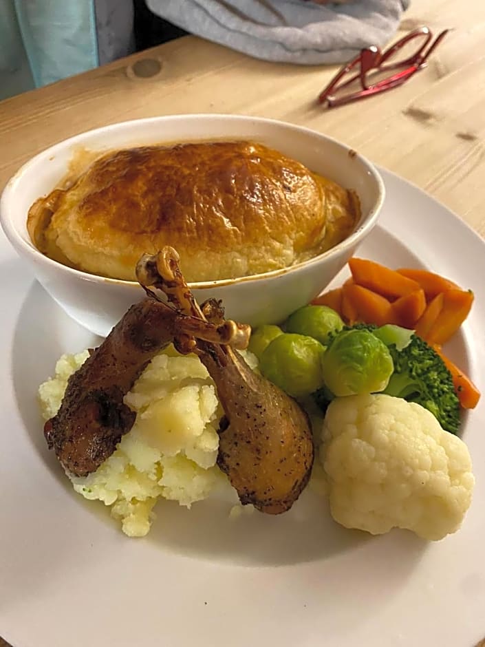 The Half Moon Inn Rushall IP21 4QD