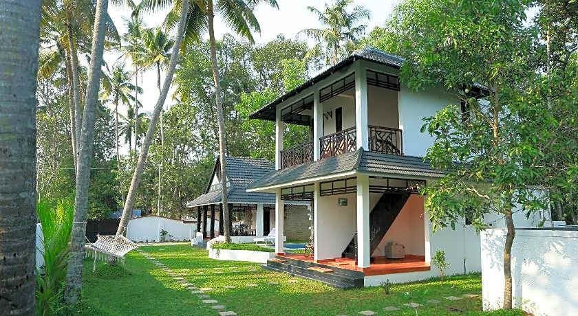 Mayas Beach House - Boutique Serviced Villa