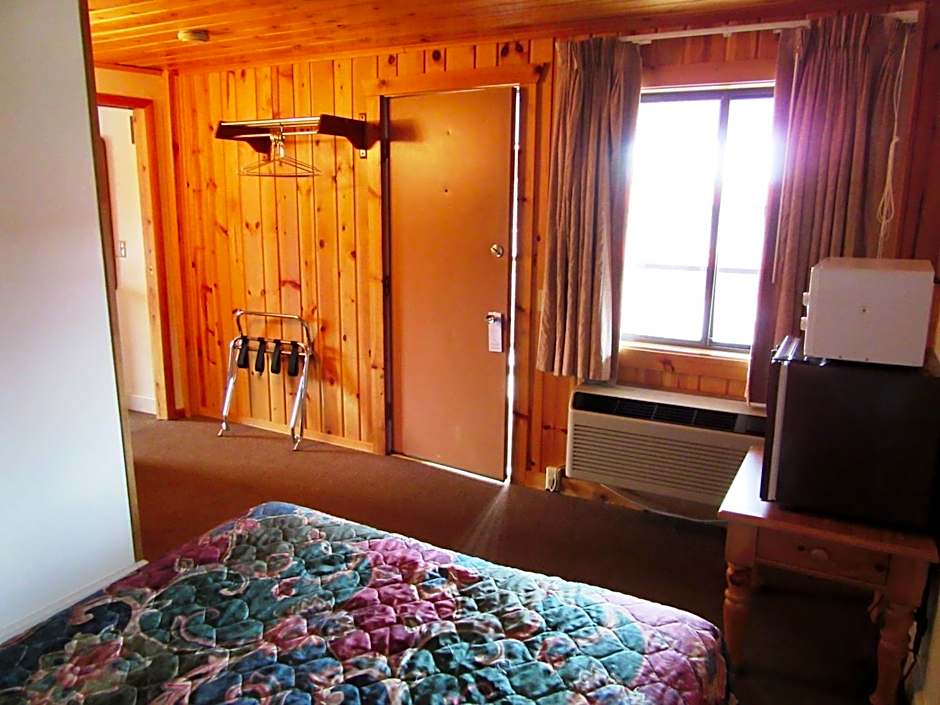 Travelers Lodge