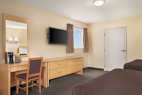 Room  with Two Queen Beds - Disability Access/Non-Smoking