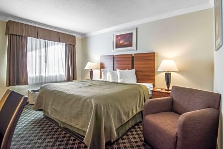 1 Queen Bed, Nonsmoking