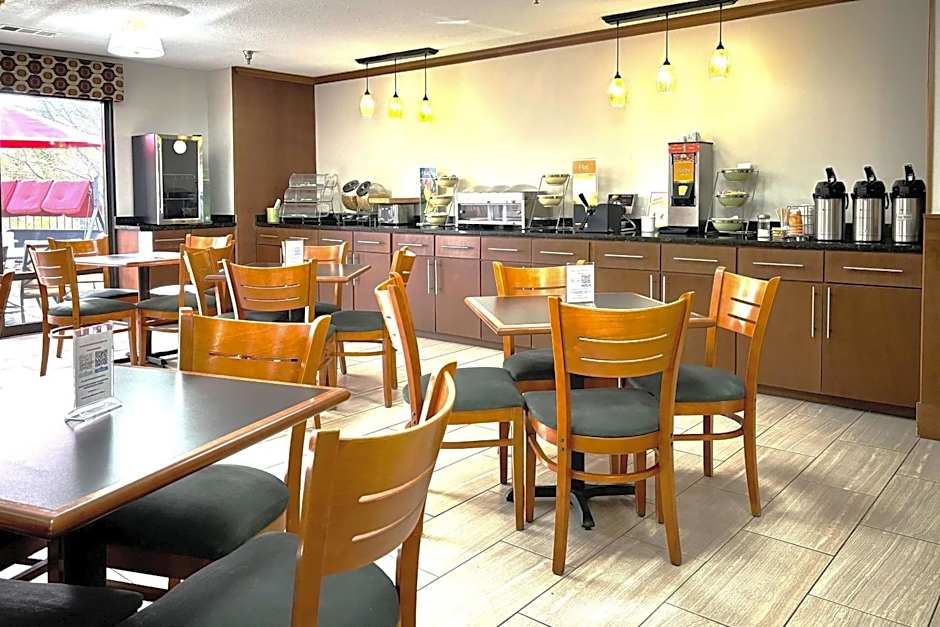 Quality Inn & Suites Dawsonville