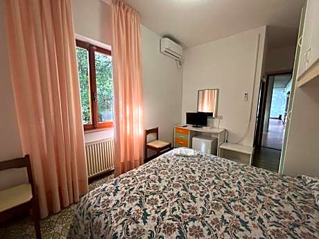 Double or Twin Room with Garden View