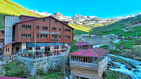 Yedigoller Hotel & Restaurant