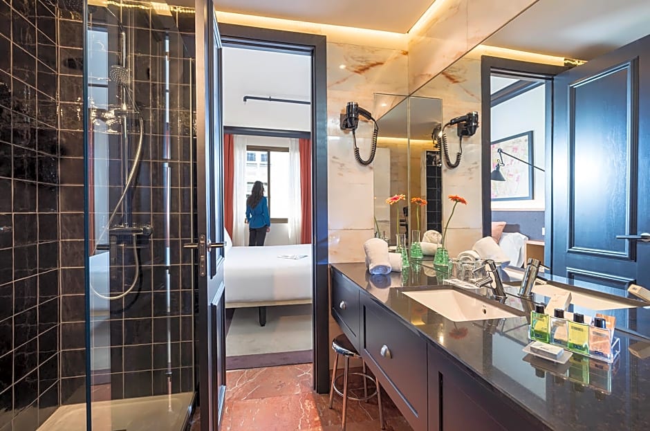 H10 Tribeca