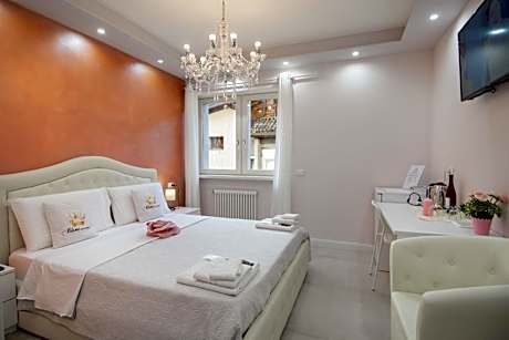 Double Room with Private External Bathroom