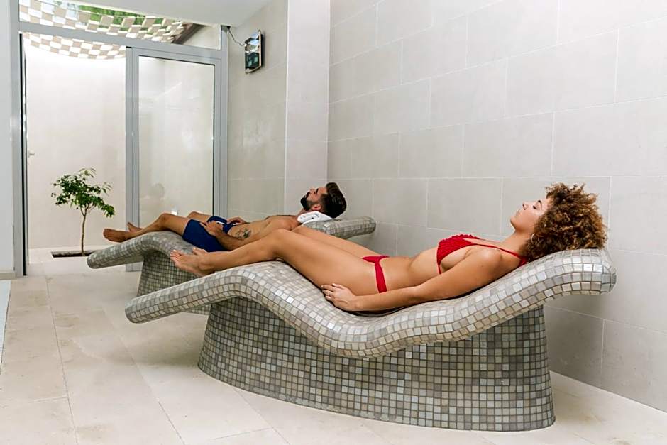 Ebano Hotel Apartments & Spa