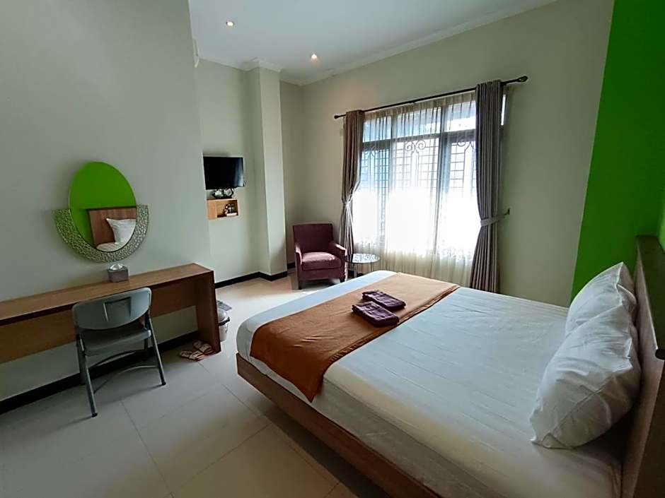 The Cabin Hotel Ngupasan