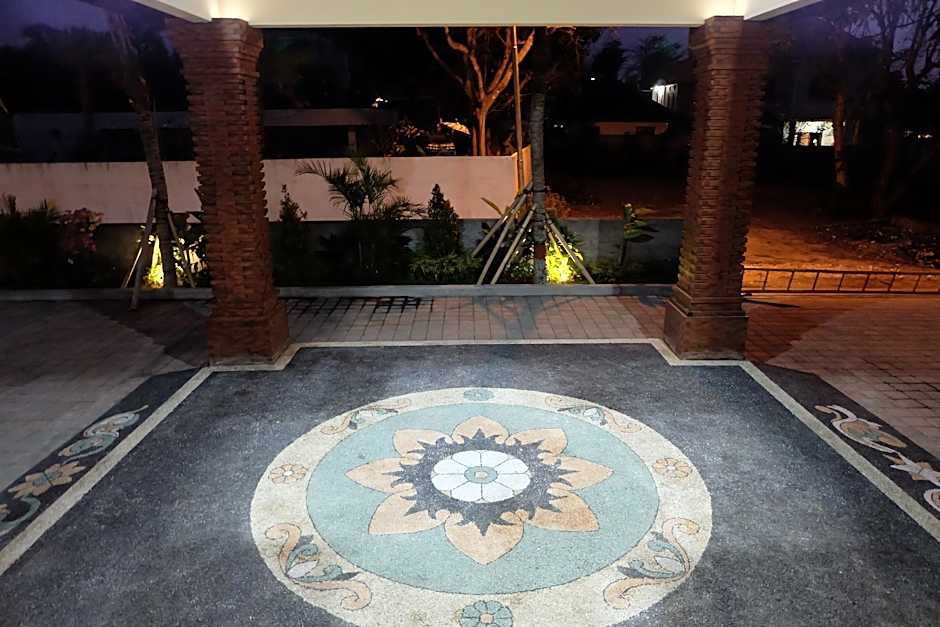 Tom's Inn Pecatu