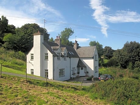 Bryn Goleu Bed & Breakfast