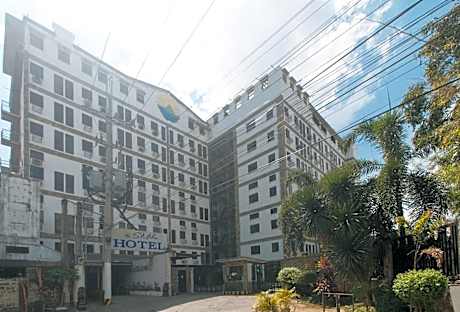 RedDoorz @ Sun Miles Hotel