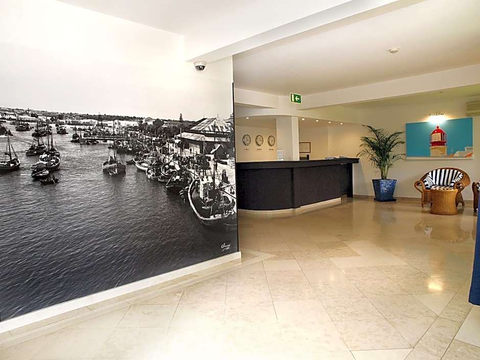 Portimão Center Hotel by Umbral