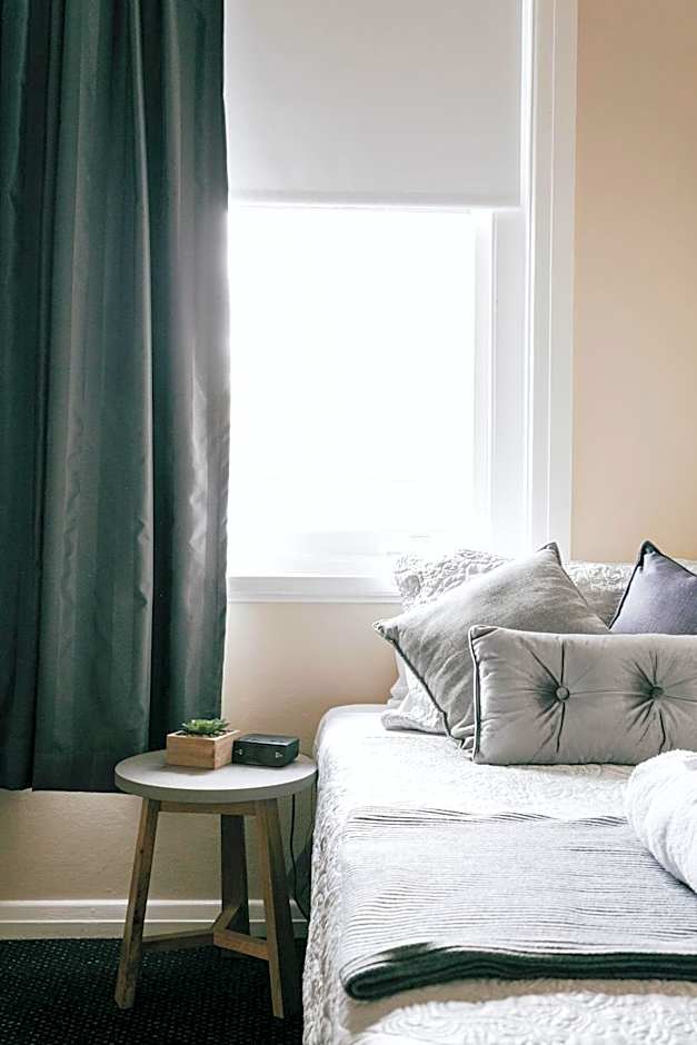 General Roberts Hotel