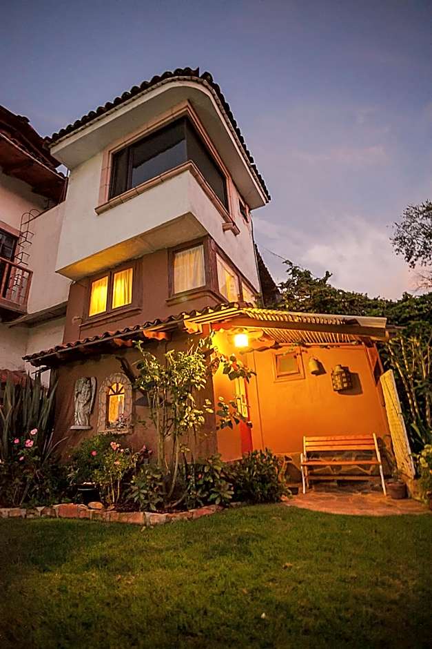 Htl & Villas Las Glorias Mazamitla, céntricas, parking, jardín