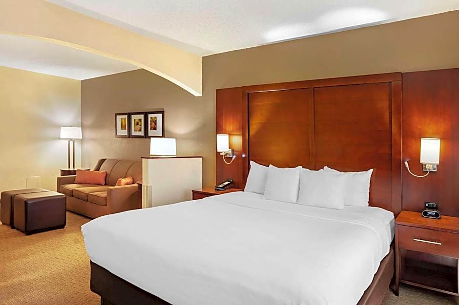 Comfort Suites near Penn State