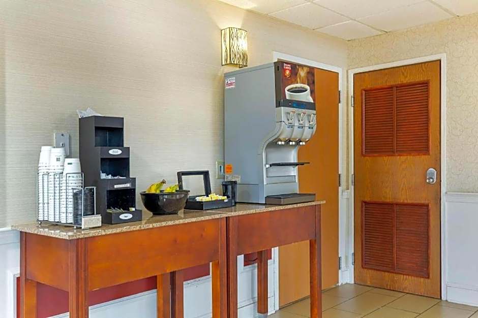 Best Western Plus The Inn At Sharon/Foxboro