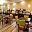 Holiday Inn Express & Suites Davenport North