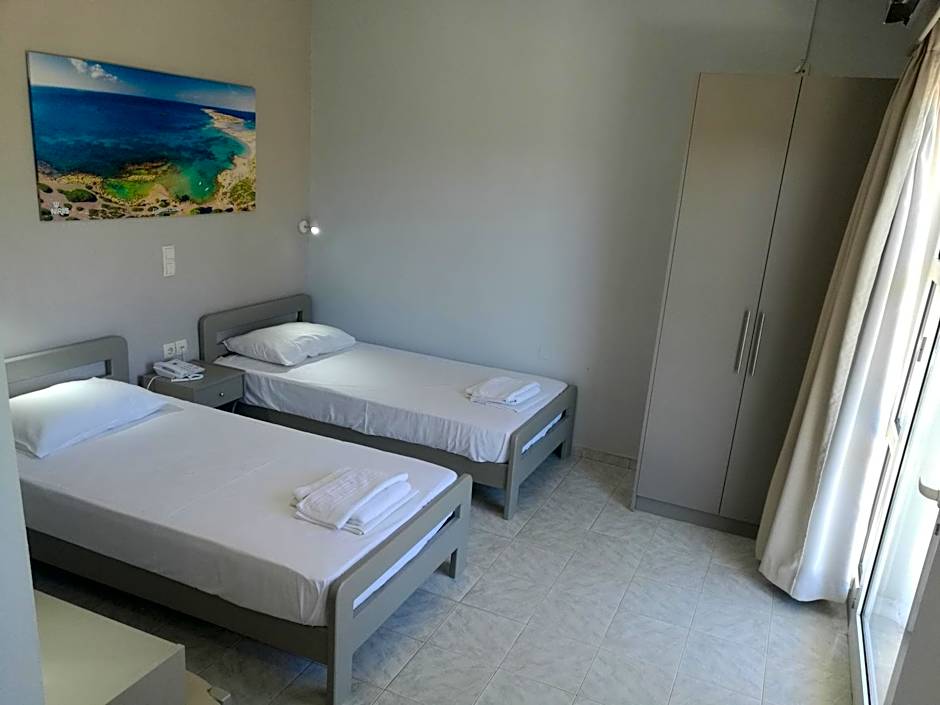 Niriis Hotel