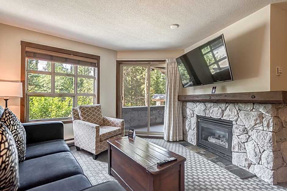 Blackcomb Springs Suites by CLIQUE