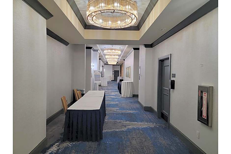 Crowne Plaza Dallas Downtown by IHG