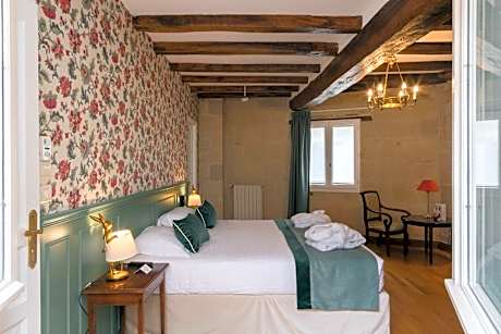 Suite with One King and One Double Bed with Sofa Bed