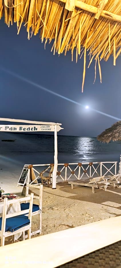 Peter Pan Beach Lodge & Italian Restaurant