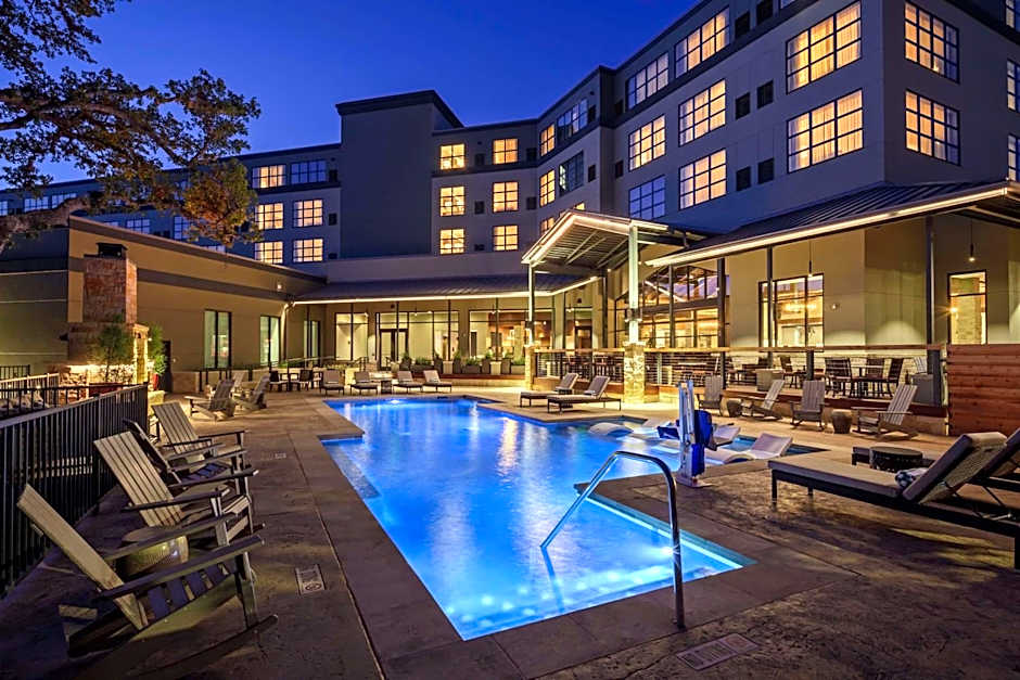 The Bevy Hotel Boerne, A DoubleTree By Hilton