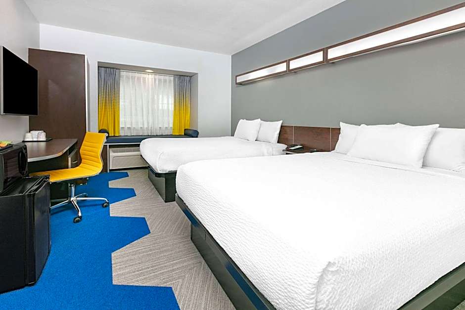 Microtel Inn and Suites by Wyndham Austin Airport