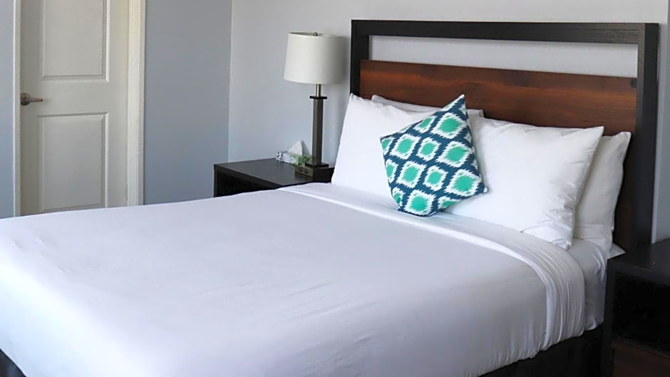 Hometel Suites