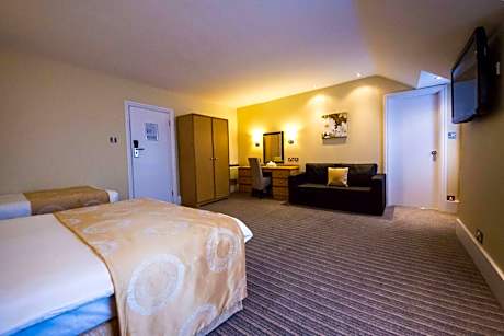 Family Room with Double and Two Single Beds