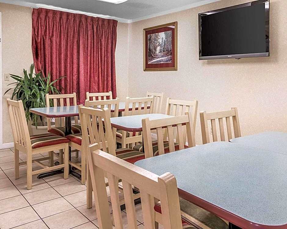 Rodeway Inn Madison Heights - Detroit