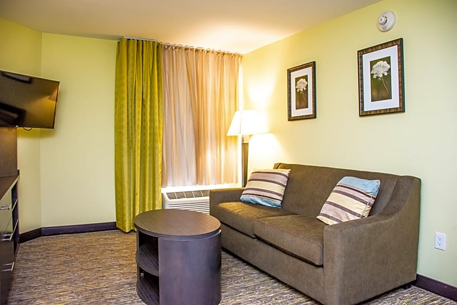 Candlewood Suites : Overland Park - W 135th St, an IHG Hotel