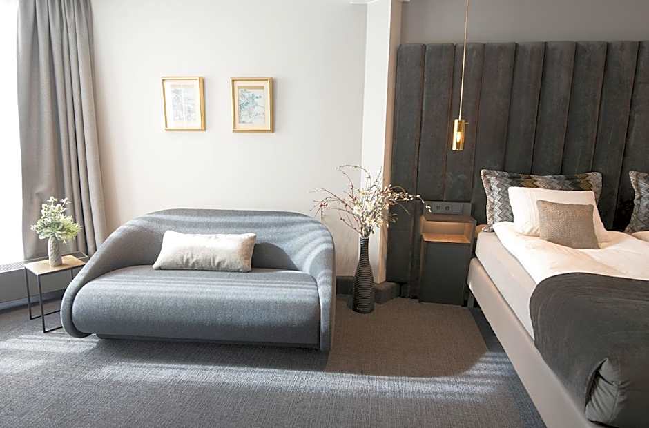 B14 Apartments & Rooms