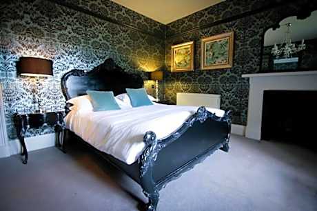 Executive Family Room