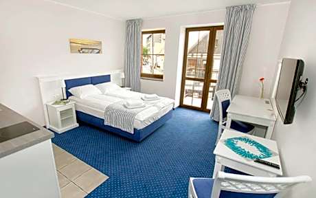 Double or Twin Room with City View